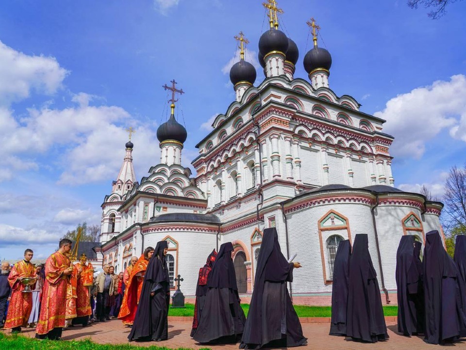 В Александро-Невском монастыре чествовали женщин-мироносиц