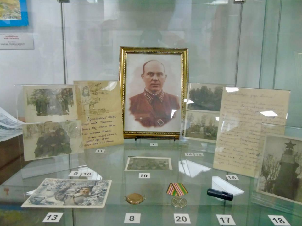 Довоенные фотографии комдива из Можайска можно увидеть в Московском доме национальностей