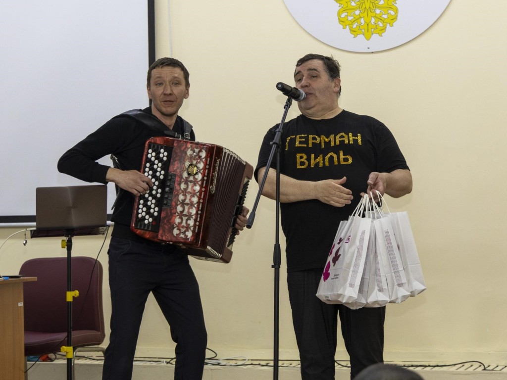 В ЦМСЧ №21 Электростали прошел концерт для участников СВО