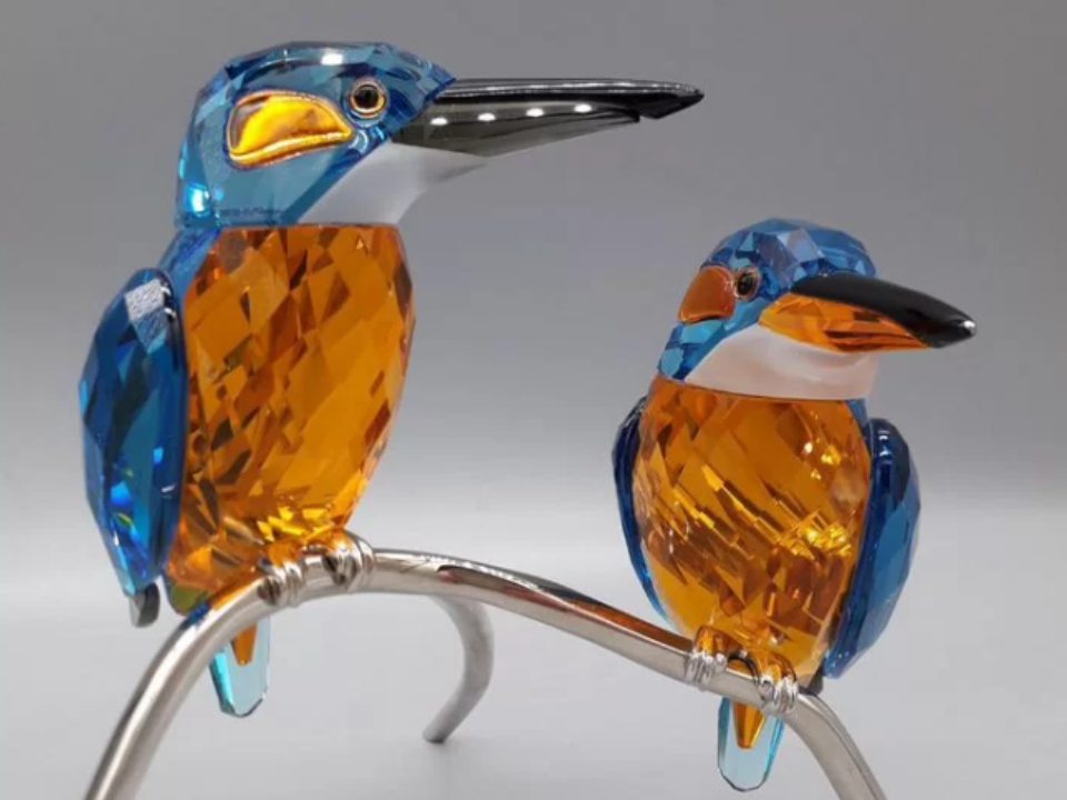Житель Звенигорода продает целую коллекцию статуэток от Swarovski
