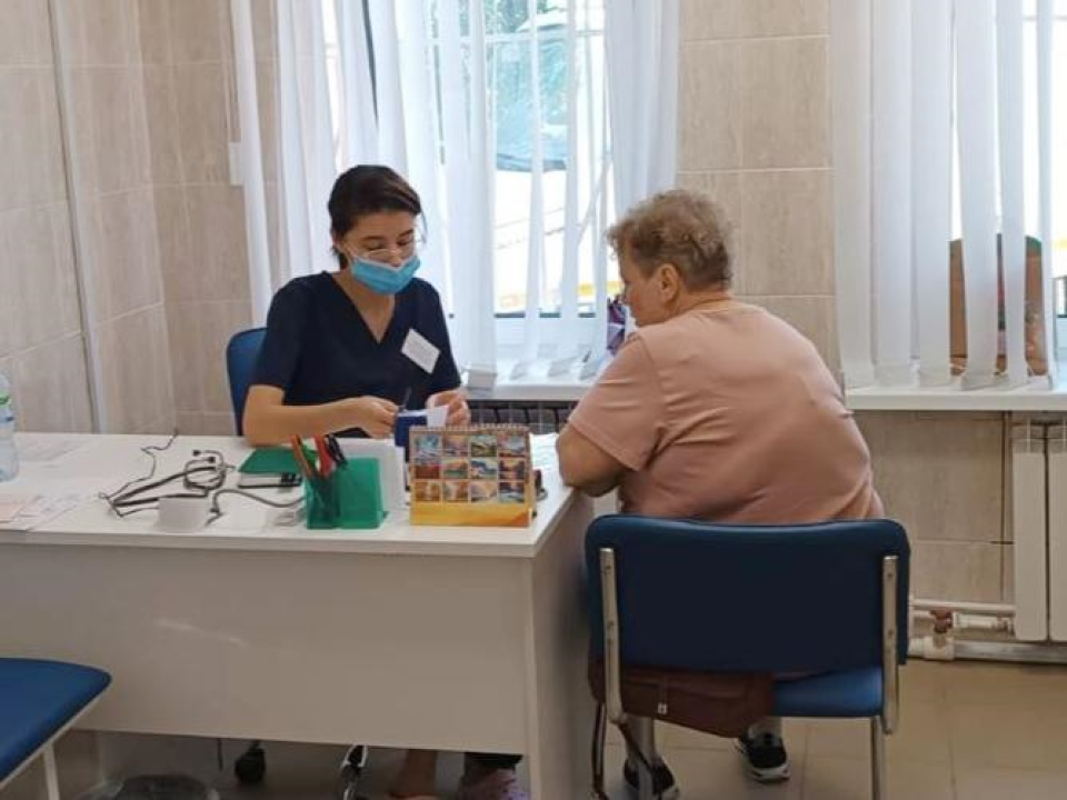 Выездные врачи Каширской больницы провели прием в Большом Рунове