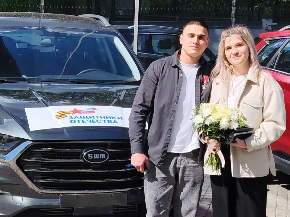 Участник СВО из Чехова получил адаптированный автомобиль