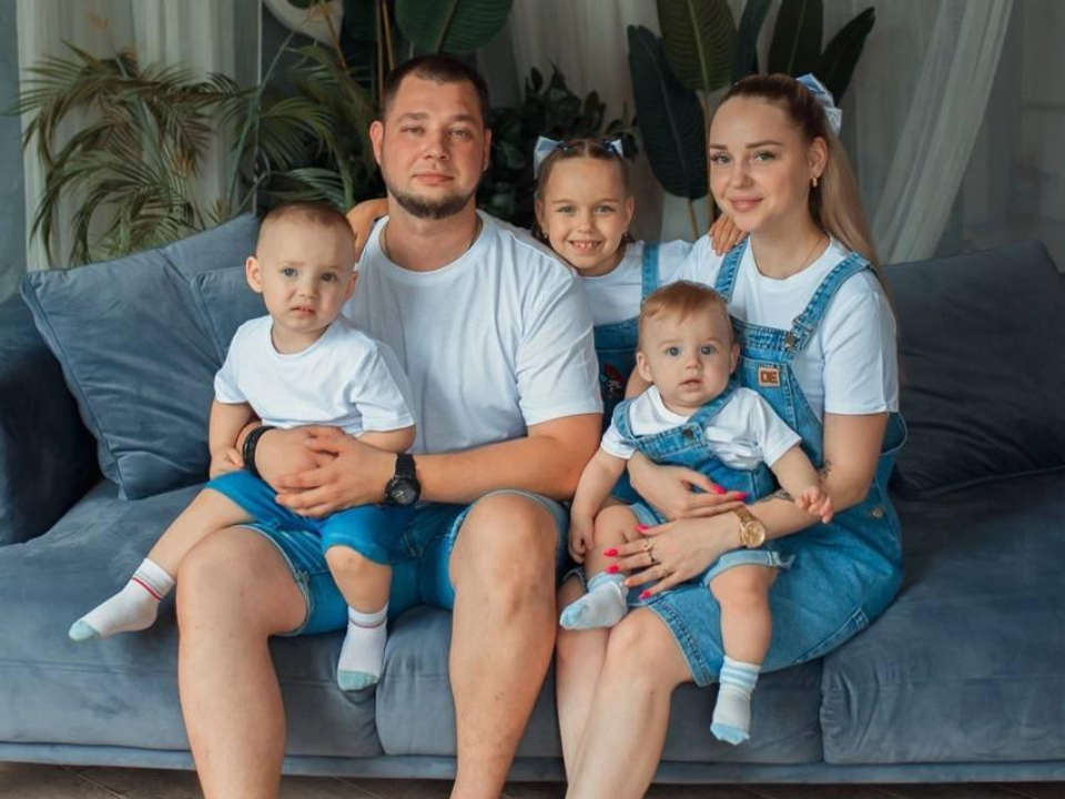 Программа «Жилище» помогла семье с тремя детьми купить квартиру