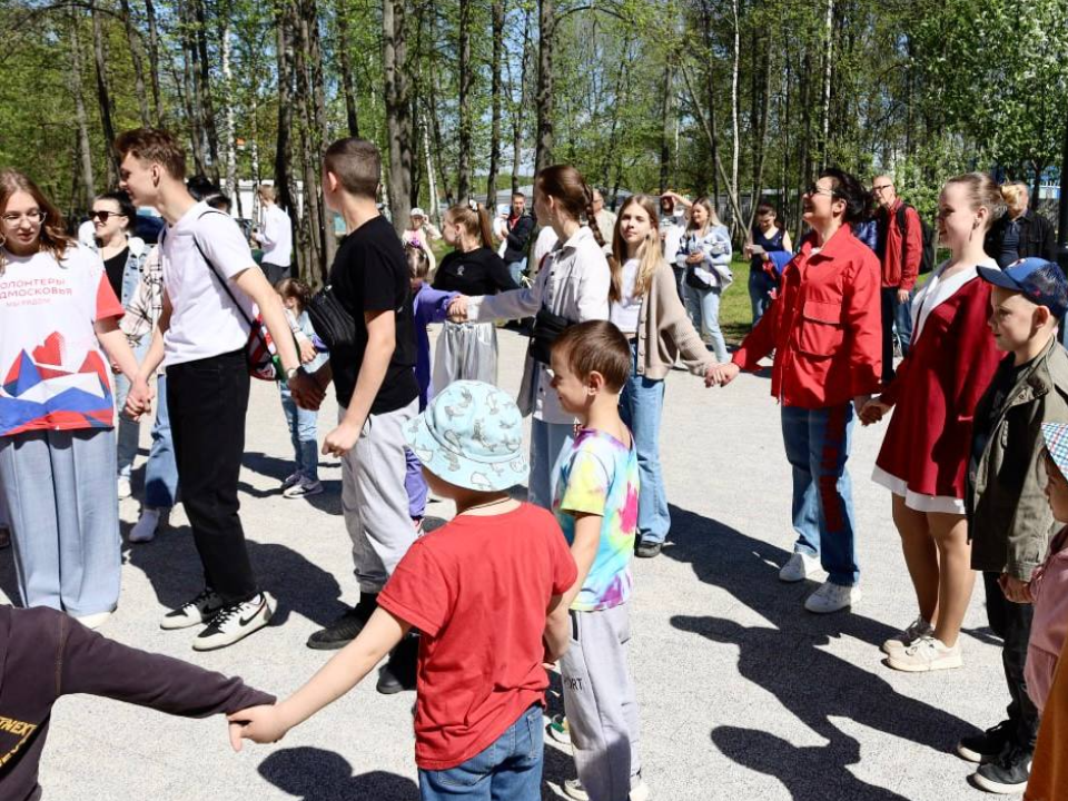 Жителей Лобни приглашают на праздники в городские парки