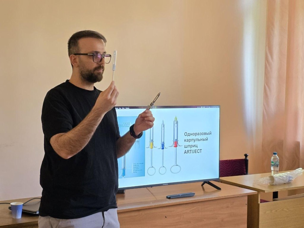 Коломенских стоматологов обучили новым приемам обезболивания