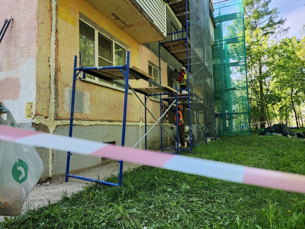 Обновление фасада егорьевской многоэтажки завершат раньше срока