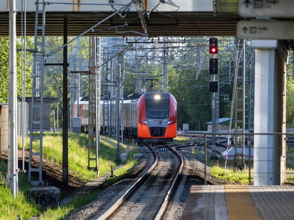 В Подмосковье в мае и июне сократят маршруты электричек и уберут из расписания семь составов