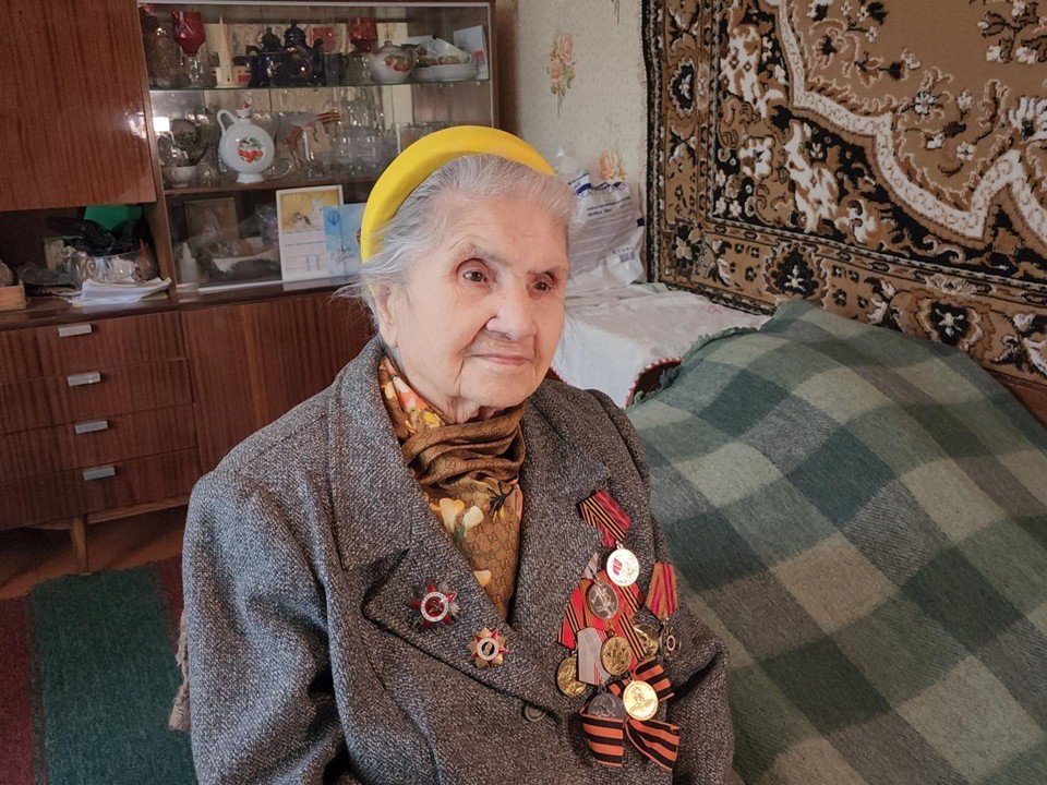 Именную табличку установили на доме участницы Великой Отечественной войны Ольги Захаровой