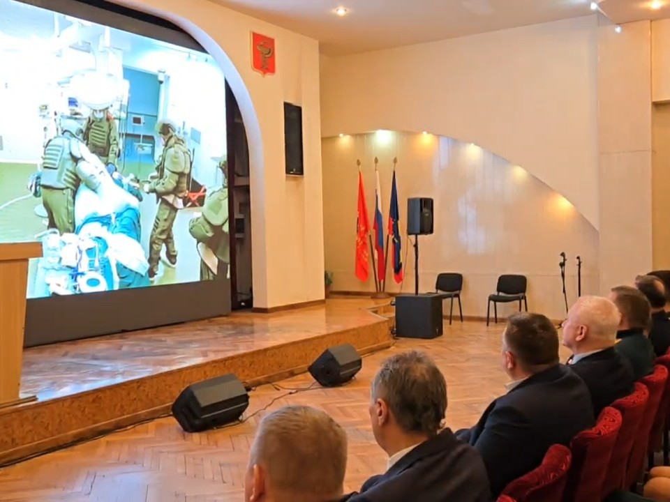 Военных хирургов в Одинцове наградили орденами Мужества за уникальную операцию