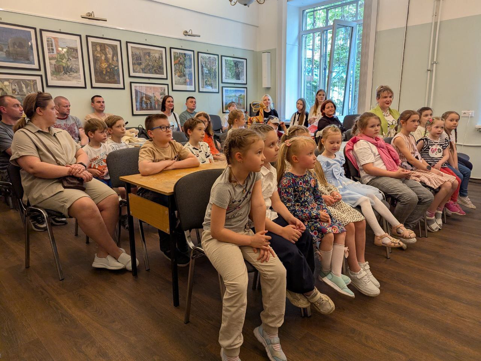 Посетителей детской библиотеки ждут на празднике «Хождение в книжную страну»