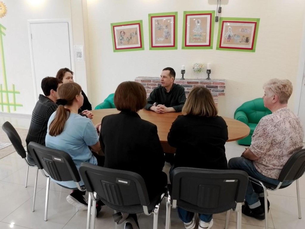 В соццентре «Подольский» организовали психологические занятия с родителями детей-инвалидов