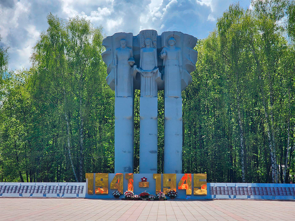 В Королеве завершили обустройство Мемориала Славы и его территории