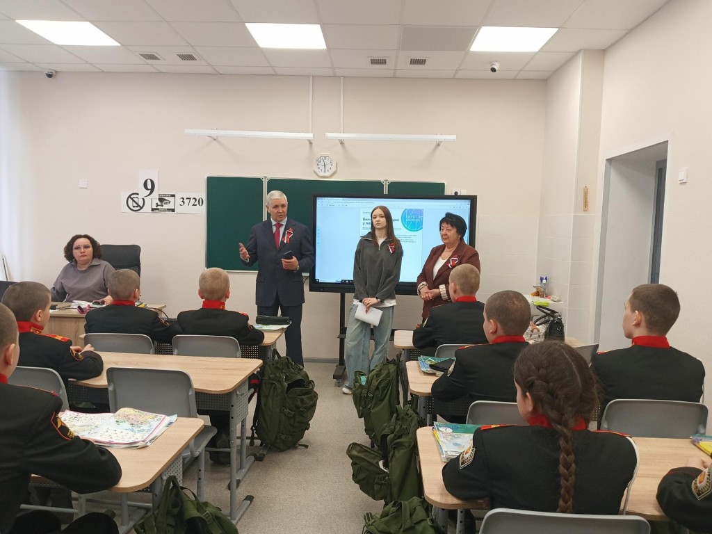 Урок мужества провели в школе №21 в честь выпускника-героя СВО