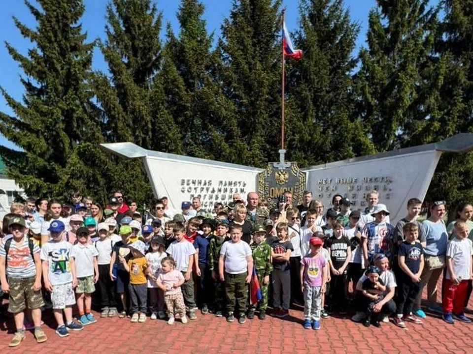 Росгвардия Подмосковья провела «Один день с ОМОН» для будущих защитников Отечества