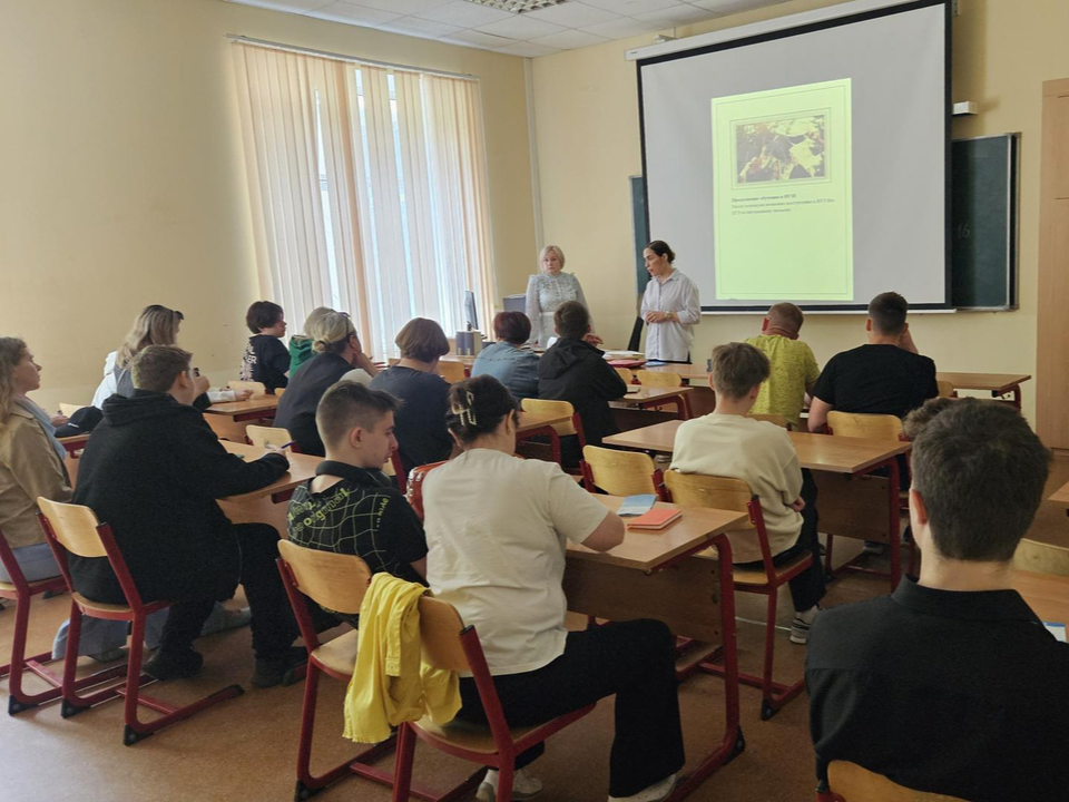Будущих студентов авиационного техникума познакомили с новыми специальностями