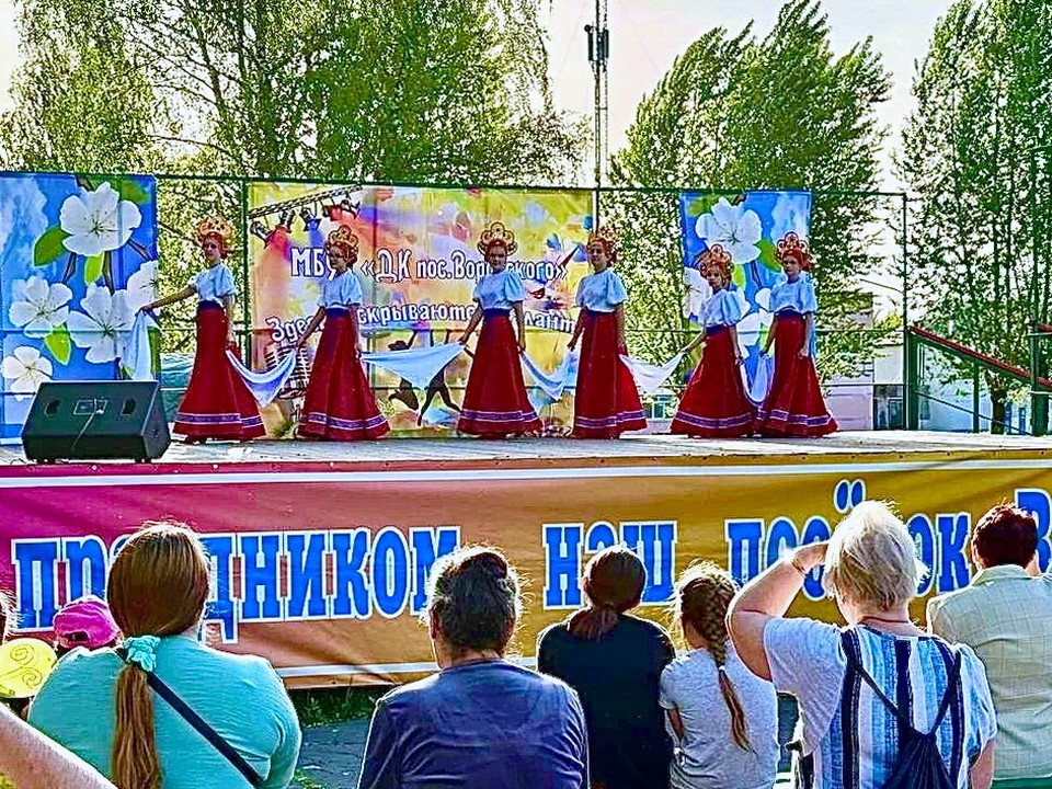 «Поколения Победы» встретились на сцене в поселке Воровского
