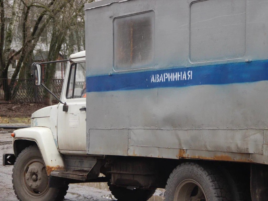 Оперативные службы устраняют последствия непогоды