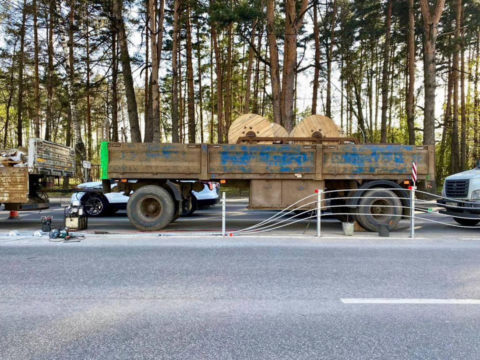 На дорогах Подмосковья установили тросовые ограждения на 23 участках