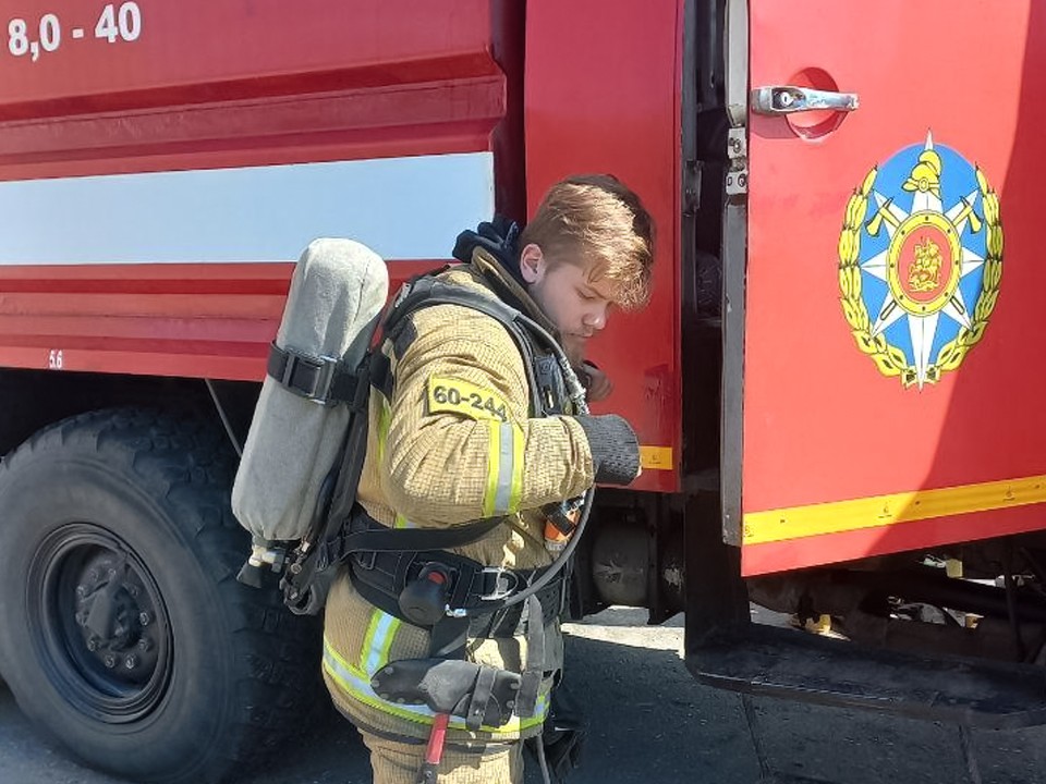 Пожарные отработали действия при ЧС на заводе в Малых Вяземах