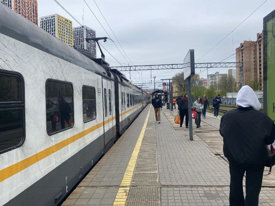 Движение поездов между станциями Павшино и Нахабино восстановили после снегопада