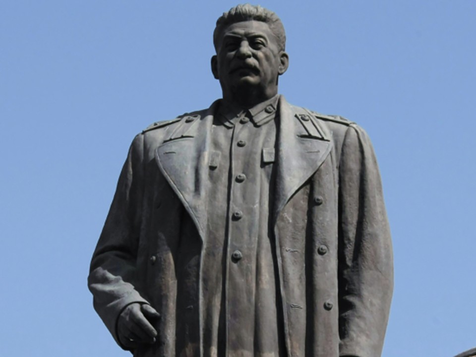 В Дубне собрались восстановить 26-метровый памятник Сталину