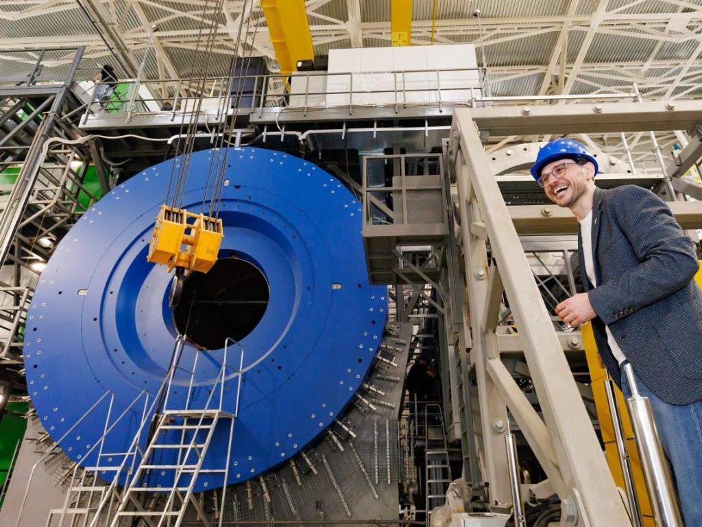 Коллайдер, дети и марафоны: как Сергей Мерц совмещает науку с семьей и спортом