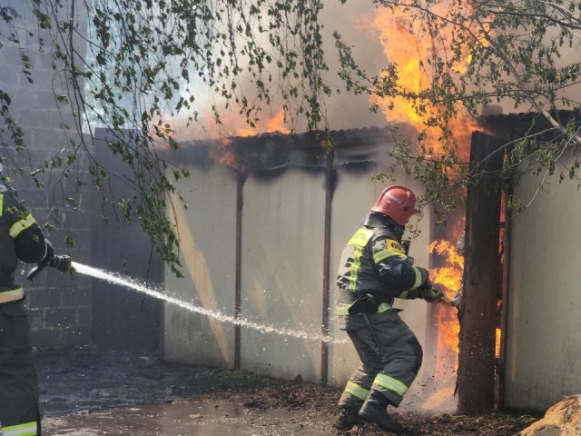 Два участка пострадали во время пожара в деревне Якимово