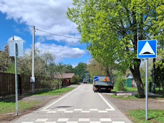 По просьбе жителя в Звенигороде появилось сразу несколько дорожных знаков