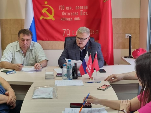 Депутат Наумов оказал помощь нуждающимся жителям Ступина