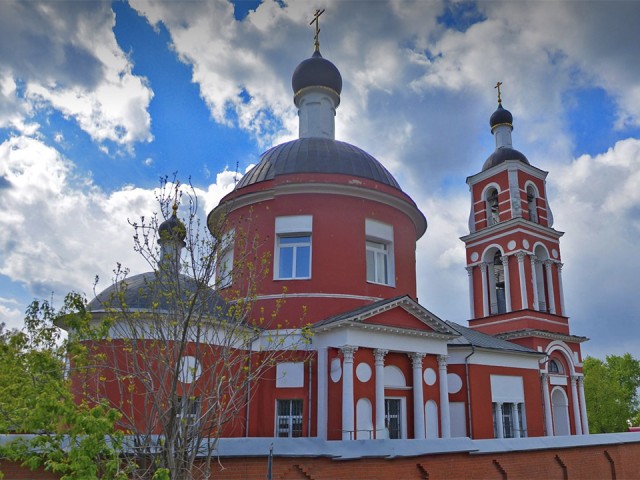 Определены меры по охране церкви XVIII века в усадьбе Петровское