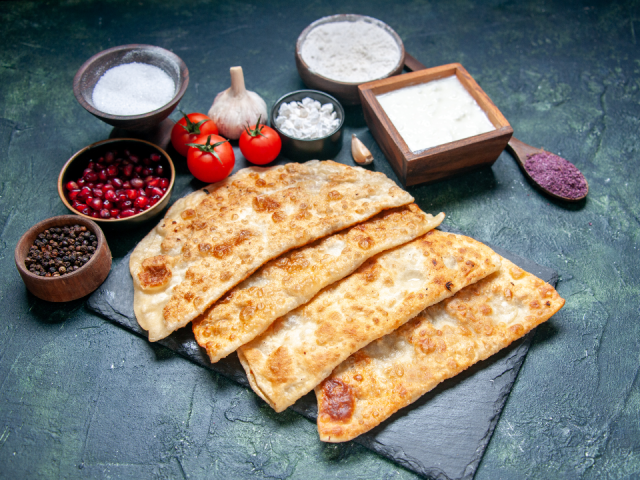 Чебуреки, блины с мясом и манты планируют выпускать на заводе в Электрогорске