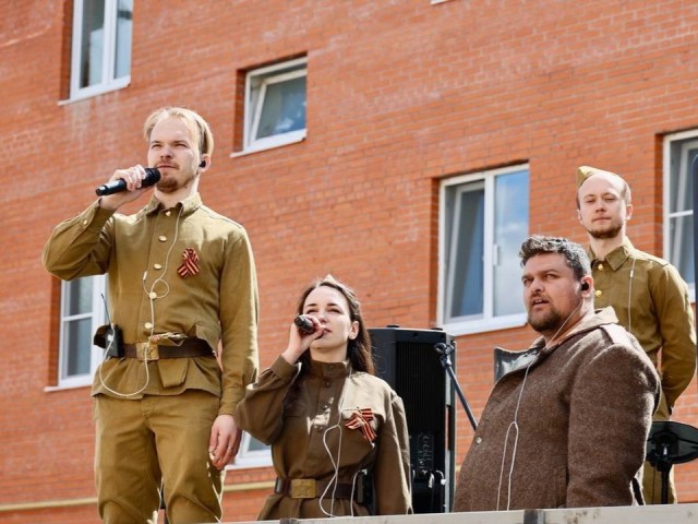 В Электрогорске проходят концерты для жителей с песнями военных лет