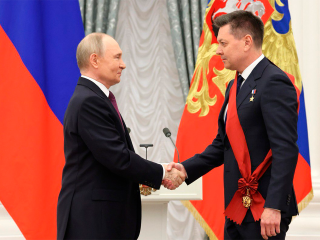 Президент наградил королевского космонавта Кононенко орденом за 1000 суток в космосе