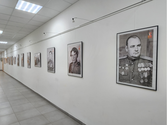 Портреты героев войны стали основой для новой фотовыставки в Пересвете