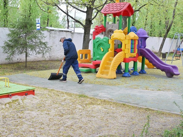 В микрорайоне Солнечный во Власихе благоустроили территорию по просьбам жителей