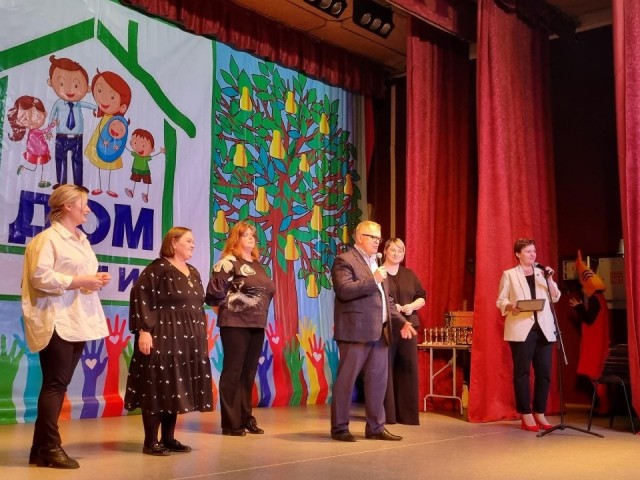 В Домодедове прошел фестиваль «ДомДети» к 80-летию Победы для приемных семей