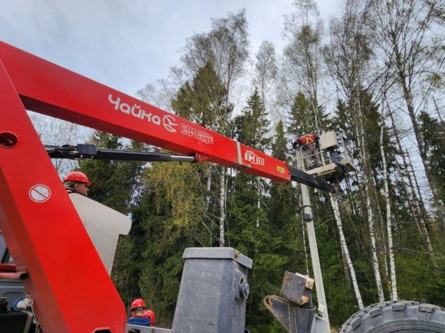 Энергетики из соседних регионов пришли на помощь дмитровчанам