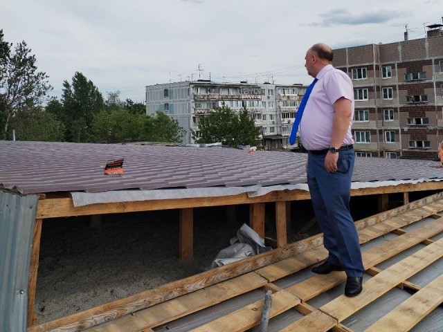 Замглавы Богородского округа проверил ход ремонта в культурно-спортивном комплексе в Бунькове