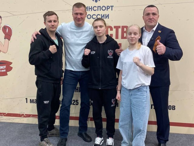 Лебедев и Поветкин пожелали удачи спортсменке из Рошаля на всероссийском турнире