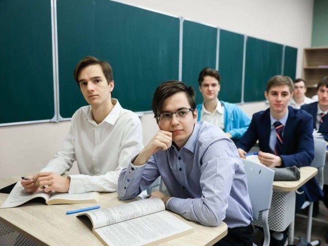 Девятиклассники Истры сдали ОГЭ по четырем предметам