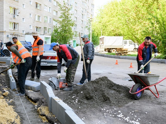 Во дворах Лыткарина обновят асфальт и установят новые детские площадки