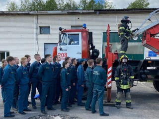 Студенты Волоколамского колледжа посетили пожарно-спасательную часть с экскурсией