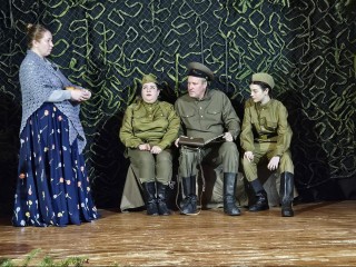 Премьера спектакля «А зори здесь тихие» прошла в Богородском округе