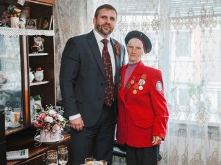 Замминистра сельского хозяйства МО поздравил ветеранов в Орехово-Зуеве с Днем Победы