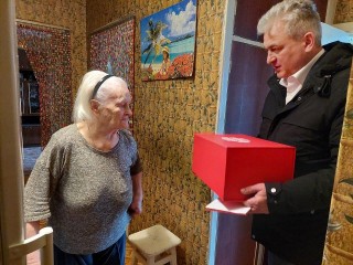 В Реутове поздравили ветеранов с наступающим Днем Победы