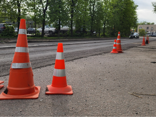 Во избежание пробок дорогу на улице Гоголя в Сходне ремонтируют поэтапно