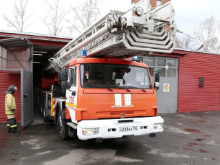 Пожарные в Луховицах на неделе тушили машины, сарай и мусорные кучи
