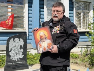 Первый в Подмосковье: в Раменском округе установили памятник «Подвиг военмедов России»