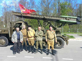 В Электростали состоялся парад военной техники и ретро-автомобилей