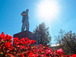 Памятник Ленину «спрятался» в Истре